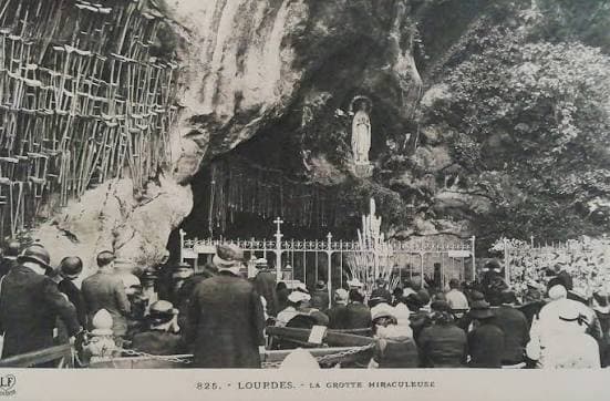 La grotte miraculeuse de Massabielle à Lourdes, carte ancienne